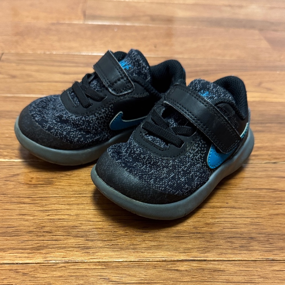 Nike Kids Black and Blue Sneakers